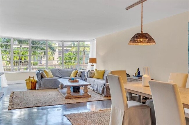 Foto del edificio - 3051 NE 48th St