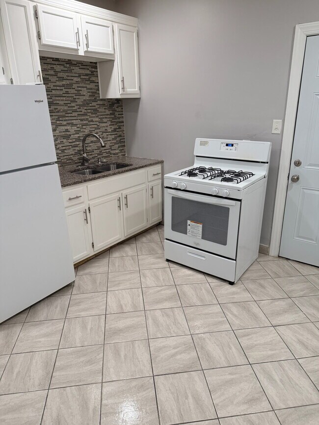 Foto del edificio - 748 E 28th St