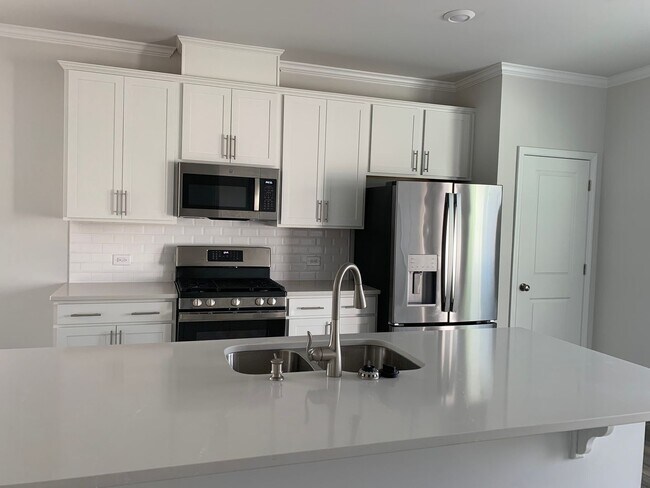 Building Photo - 2471 Tonoloway Dr