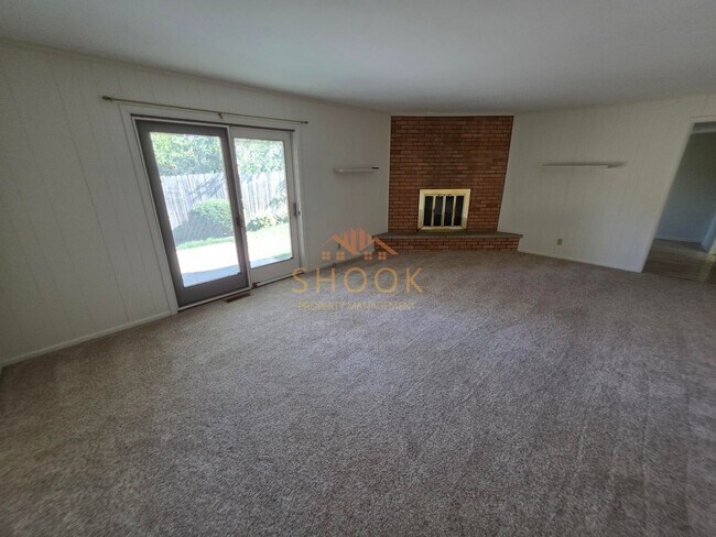 Foto del edificio - Cozy 3 BR Home in Convenient Location - Sh...