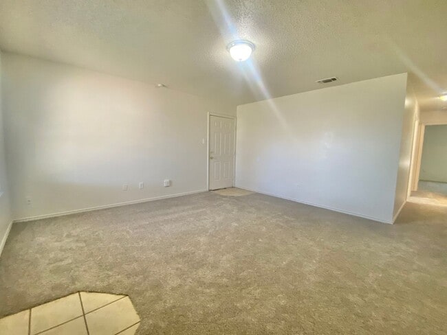 Building Photo - 519 42nd St