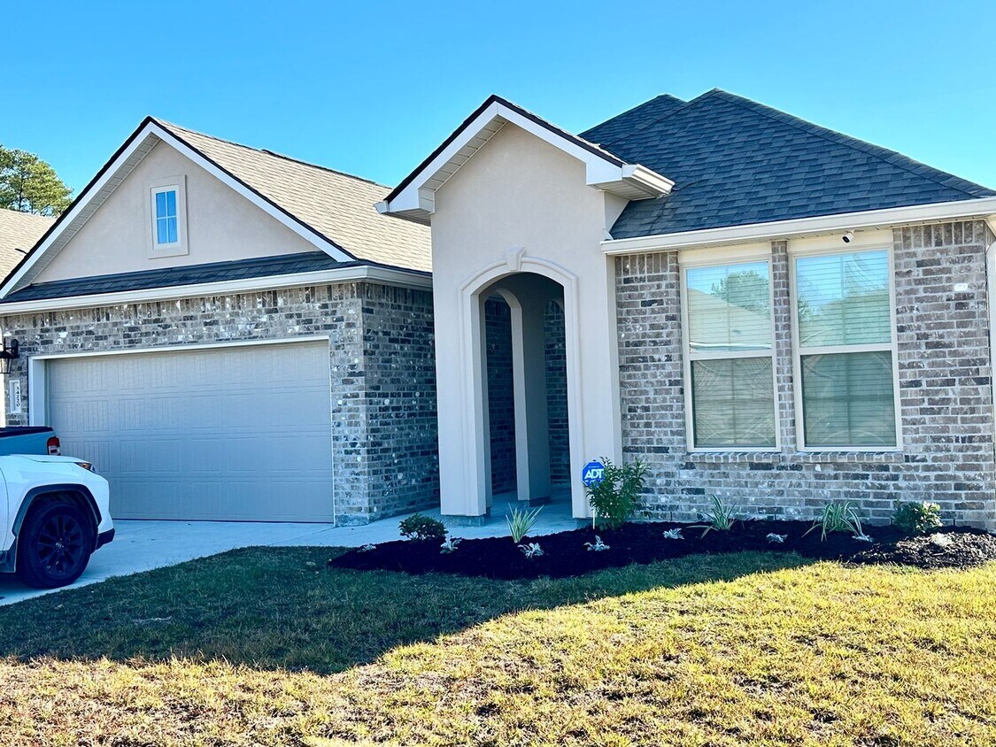 Beautiful 3 Bedroom / 2 Bathroom Home for House Rental in Walker, LA