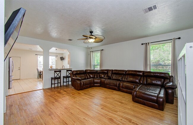 Building Photo - 24135 Pinecreek Point