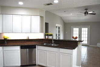 Building Photo - 18007 Forest Cedars Dr