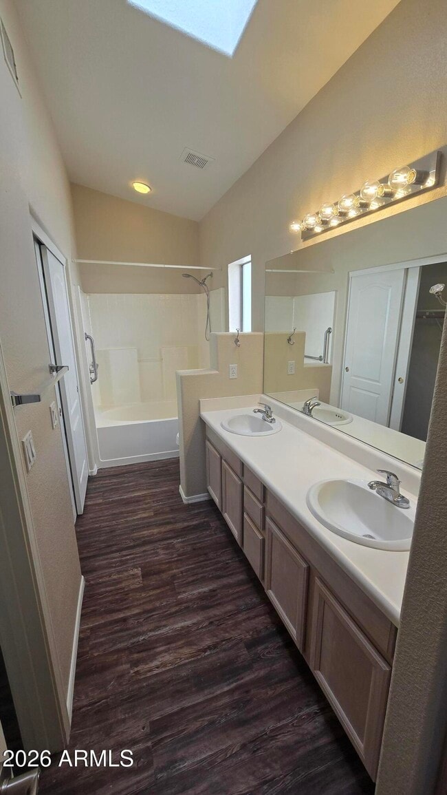 Foto del edificio - 8362 W Melinda Ln