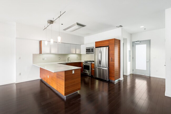 Kitchen - 11500 Tennessee Ave