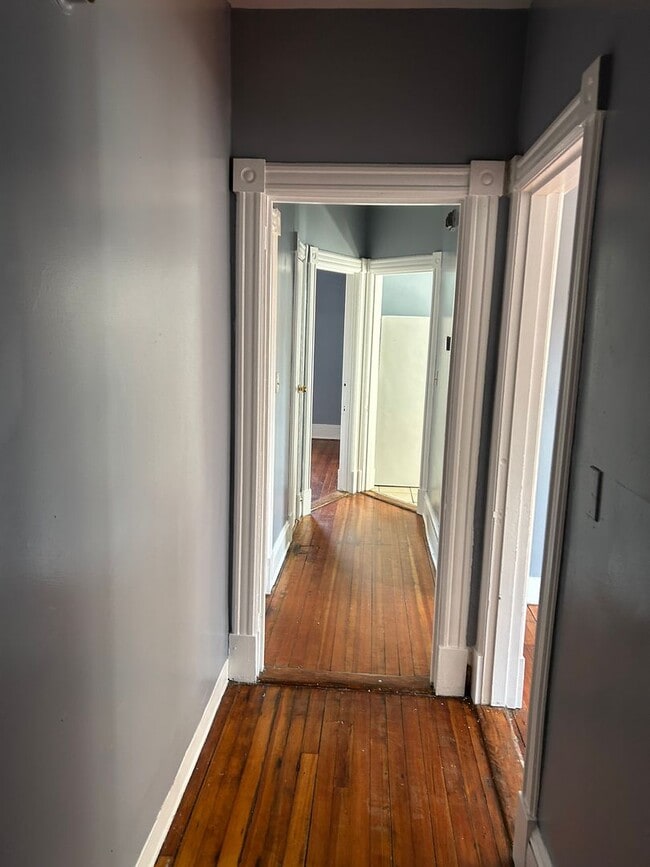 Photo - 558-558 Broad St Apartment