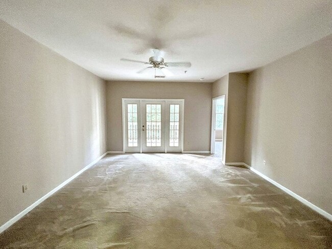 Building Photo - 704 Bristol Village Dr