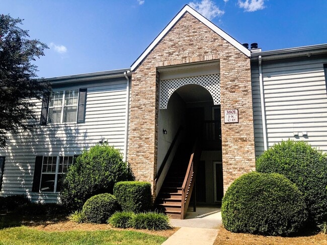 Building Photo - 1 bedroom 1 bath unit in Tanglewood Farms