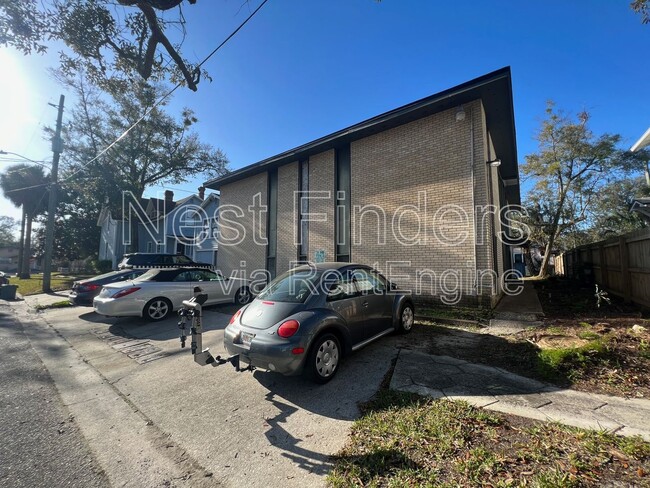 Building Photo - 1318 Sydney Pl