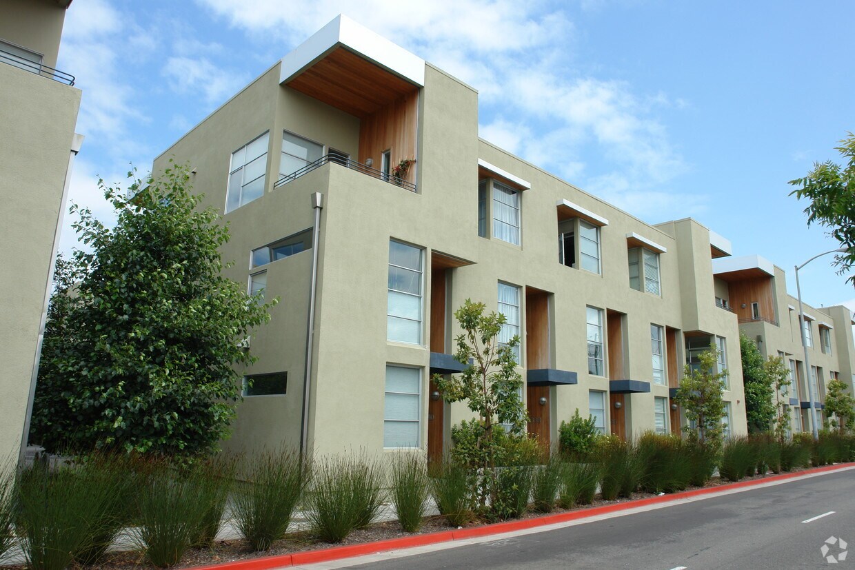 Building Photo - 1332 Powell St