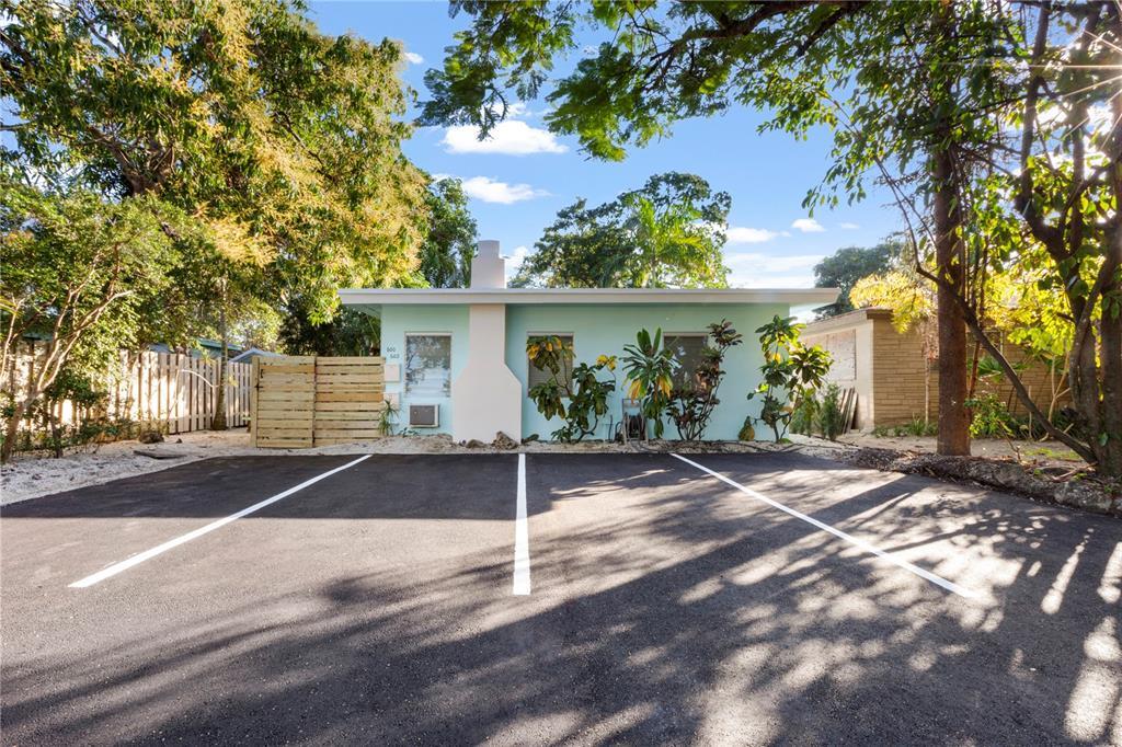 Foto principal - 602 SW 7th St