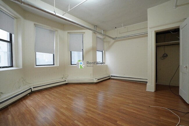 Building Photo - 1144 Commonwealth Ave