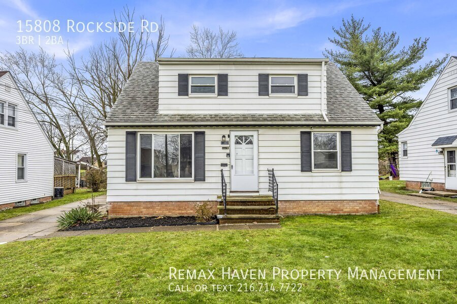 Foto principal - 15808 Rockside Rd