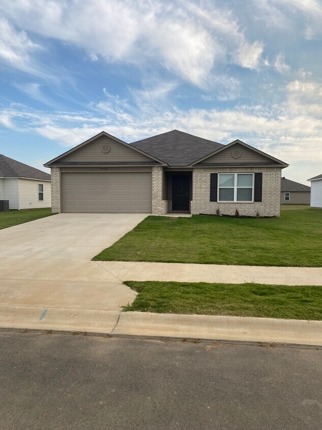 Foto principal - 5325 Beech Grove
