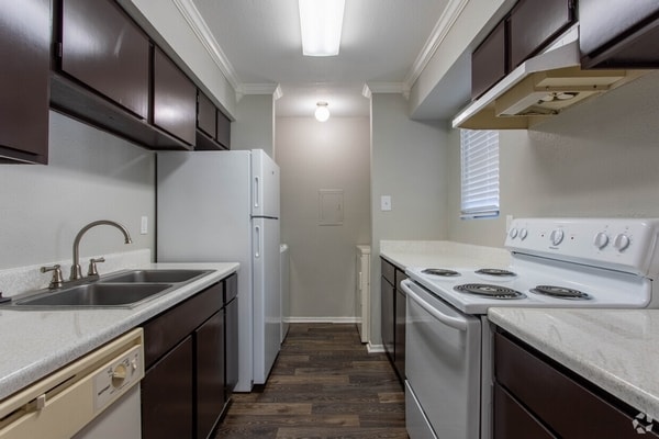 Building Photo - Oak Run Manor Apartments