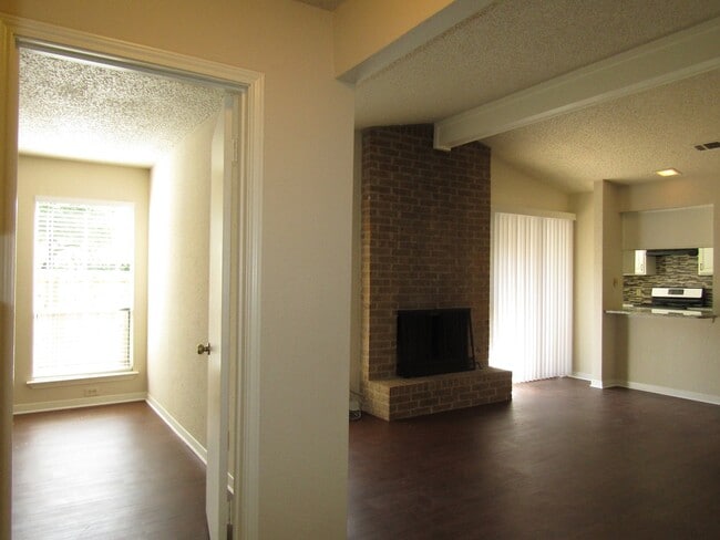 Building Photo - 8325 Fathom Cir