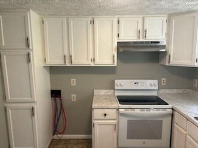 Building Photo - 969 Domain Dr