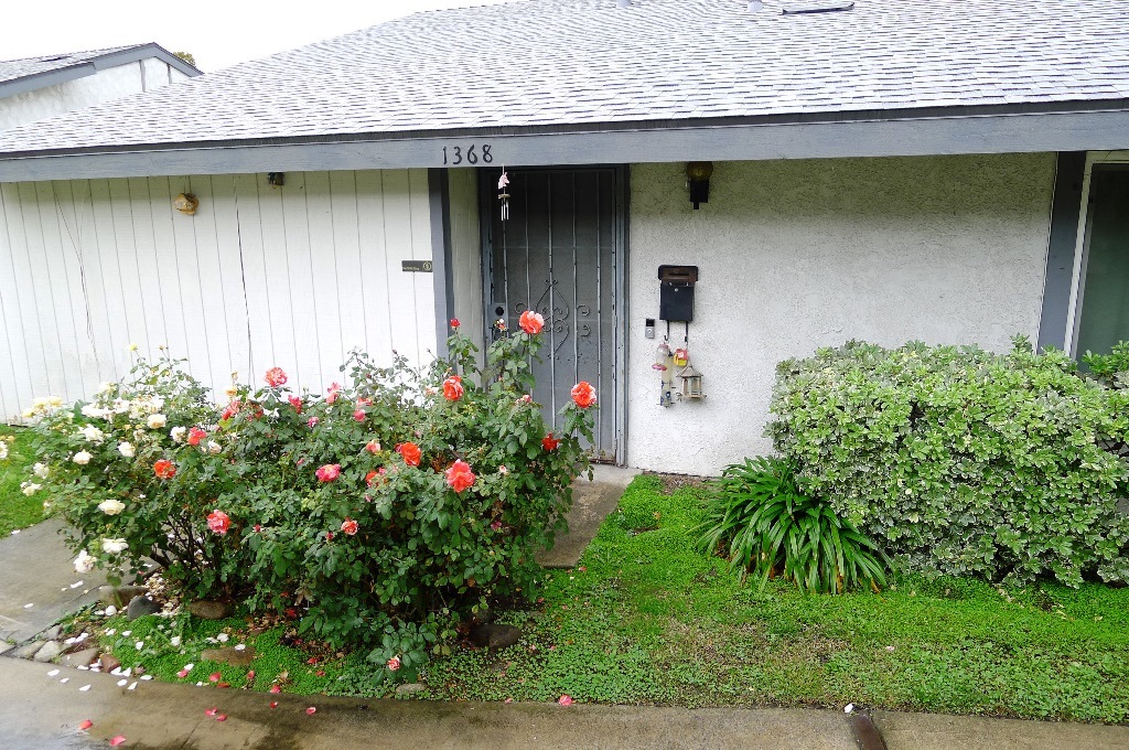 Foto principal - 1386 W 8th St