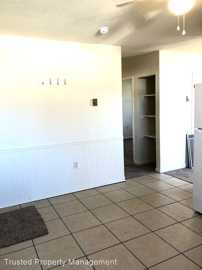 Building Photo - 3 br, 1 bath House - 302 South Park Street