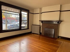 Building Photo - 1319 S 6th Ave