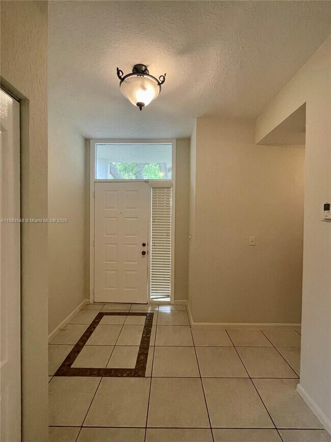 Foto del edificio - 7525 NW 61st Terrace