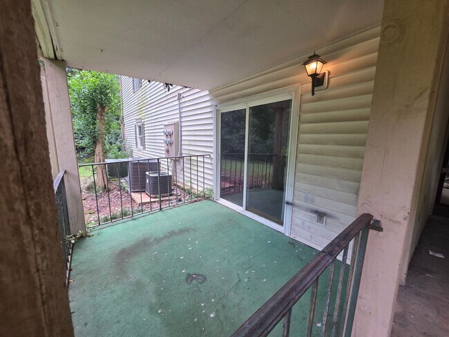 Building Photo - Section 8 Accepted!!