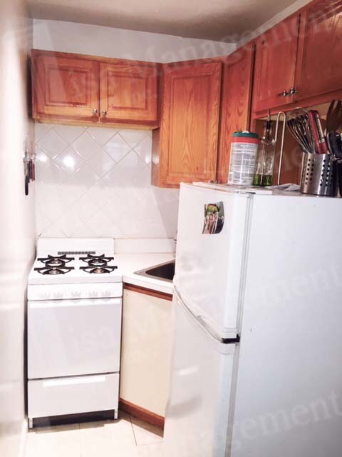 Foto del edificio - 321 E 69th St