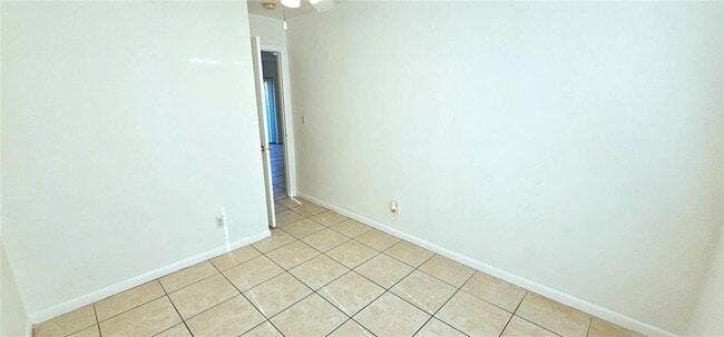 Building Photo - 2311 Coolidge St