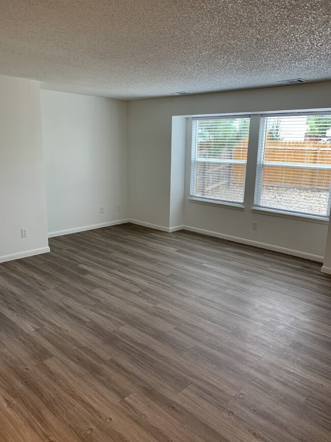 Foto del edificio - 50% Off First Months Rent - 2 Bed, One Bat...