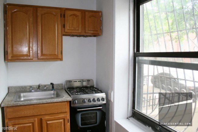 Building Photo - 675 Vanderbilt Ave