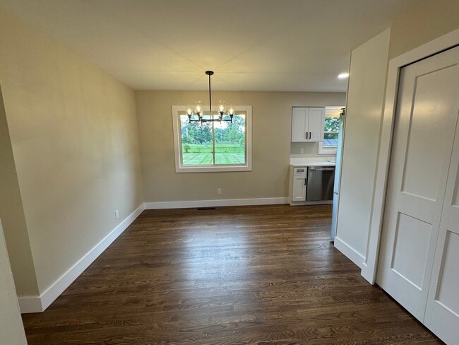Building Photo - 10030 Shadybrook Ln