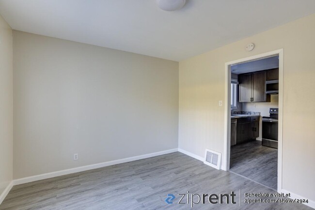 Building Photo - 145 Starview Way