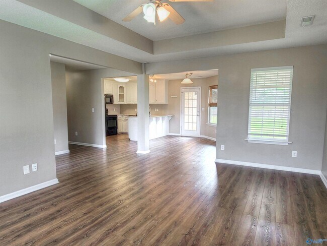Building Photo - 241 Misty Cove Ct