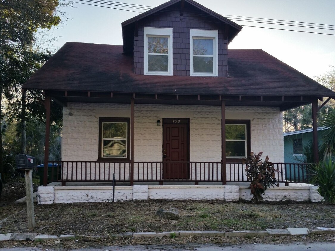 Primary Photo - 3 br, 3 bath House - 750 VERNON STREET