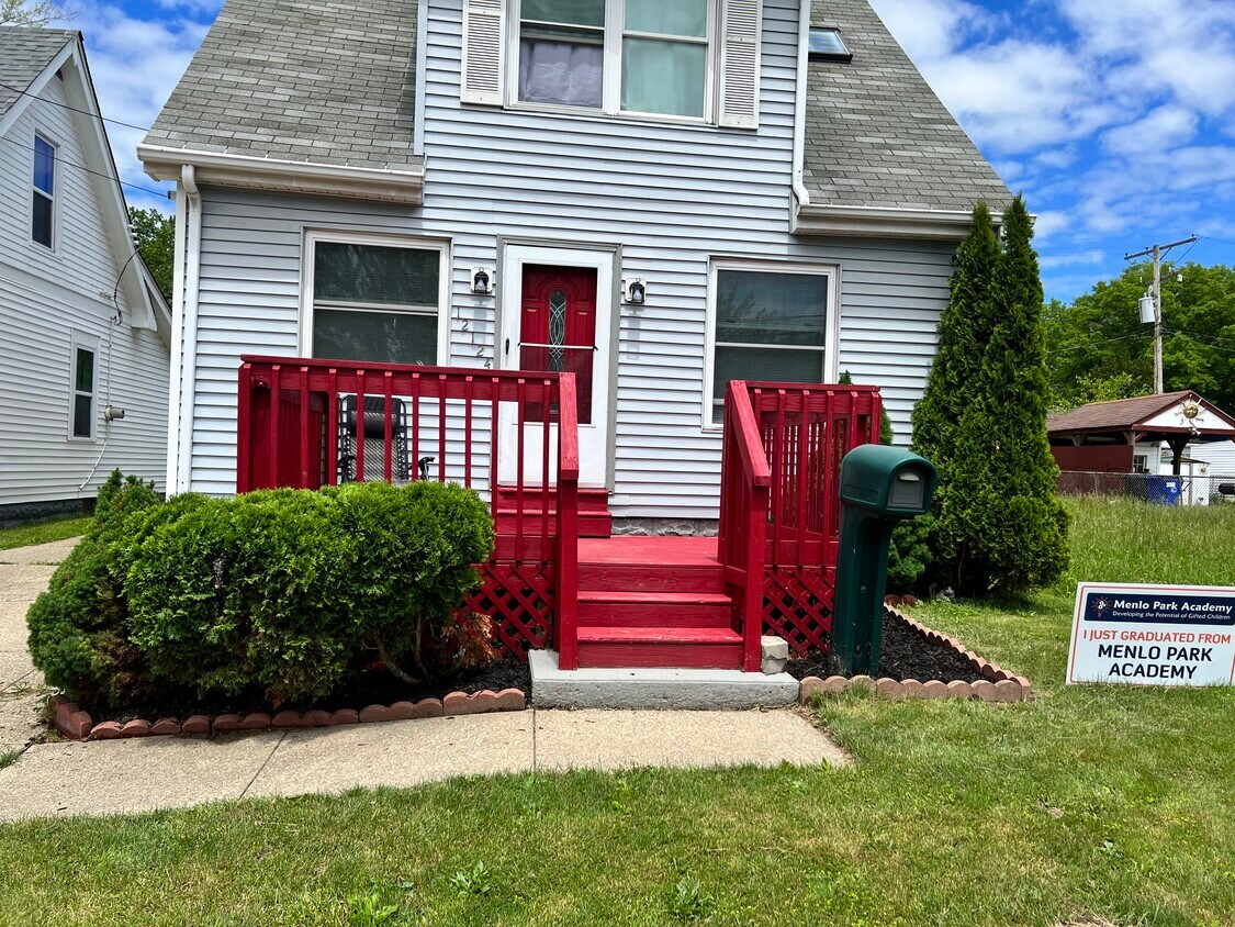12124 Erwin Ave, Cleveland, OH 44135 House Rental in Cleveland, OH