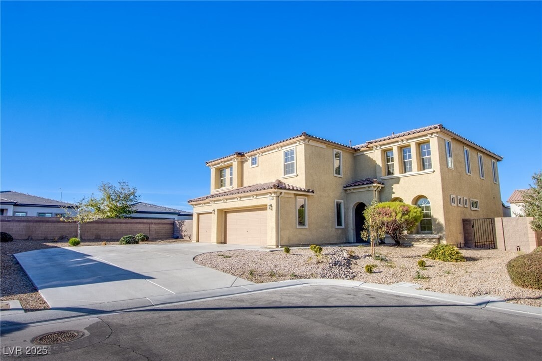 Foto principal - 7230 Estonian Pl