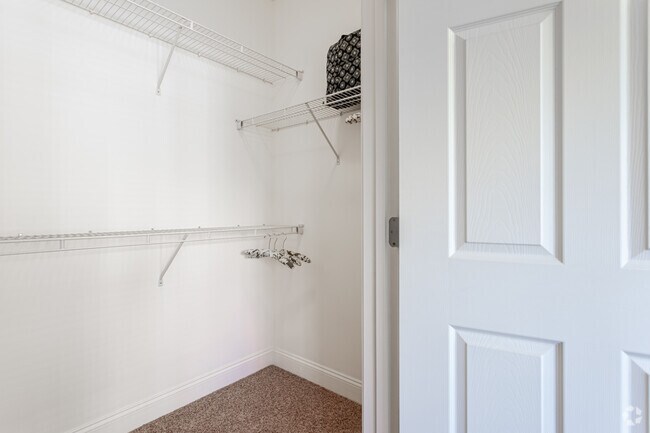 2BR, 2BA - The Commons at Boston Road