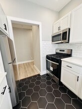 Building Photo - 2738 Riverside Ave