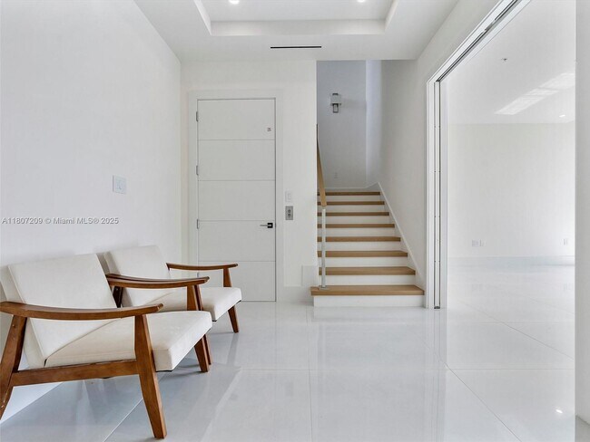 Foto del edificio - 4004 NE 167th St