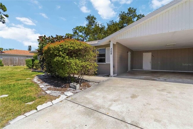 Building Photo - 308 Lantana Ave