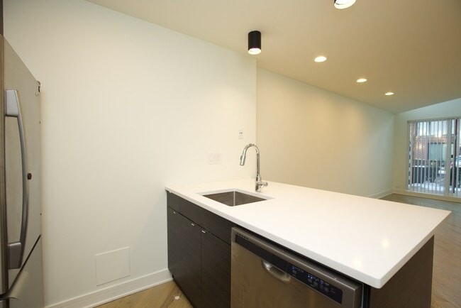 Foto del edificio - 843 W Grace St