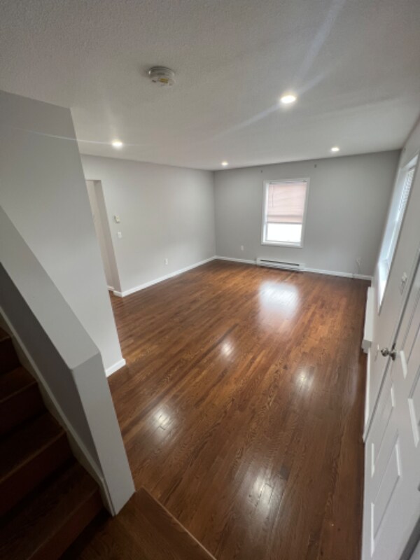 29 1/2 Spring Hill Ave Unit B, Norwalk, CT 06850 Room for Rent in