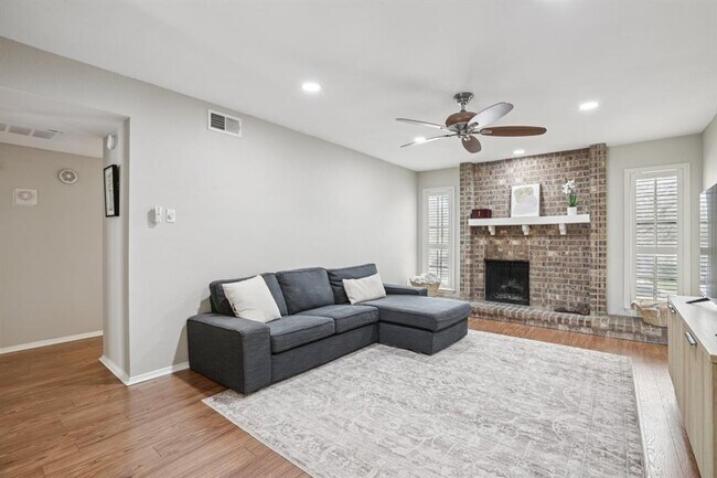 Building Photo - 4159 Steck Ave