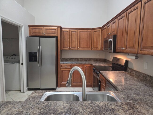 Building Photo - 2304 Palm Key Ct