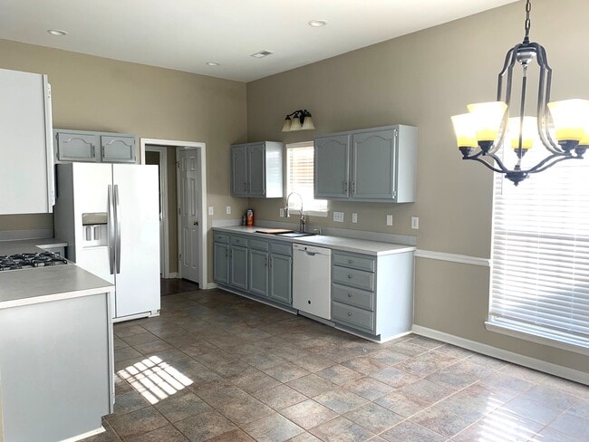 Kitchen - 5912 Carriage Oaks Dr
