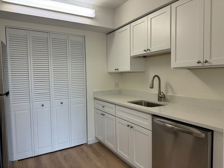 Foto principal - 1731 Beacon St