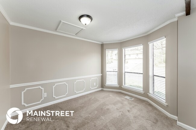 Foto del edificio - 813 7 Springs Dr