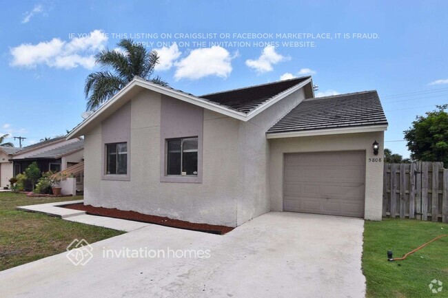Building Photo - 5808 Strawberry Lakes Cir