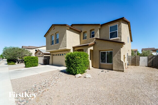Building Photo - 5895 E Hackle Ln